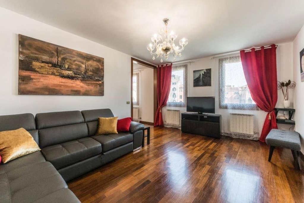 Rialto Apartment With Canal Grande View Venice Luaran gambar